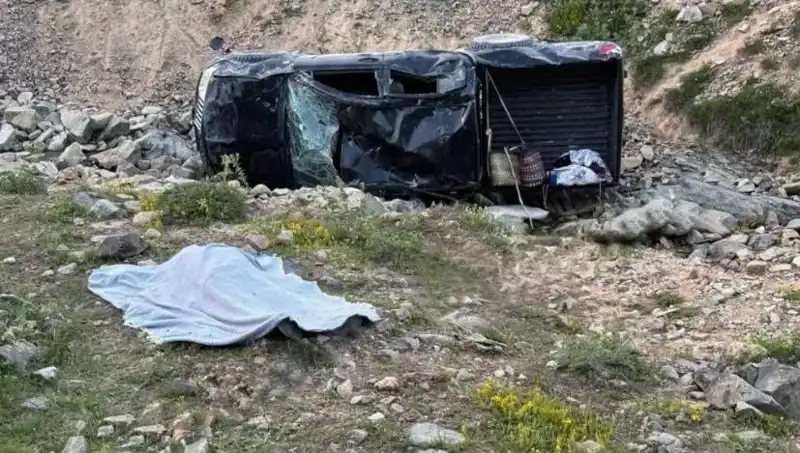 Gümüşhane'de Facia: Trafik Kazasında Bir Can Gitti, Beş Kişi Yaralandı