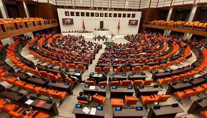 Emekli İkramiyesi 4 Bin TL Olacak: TBMM’de İlk Adımlar Atıldı