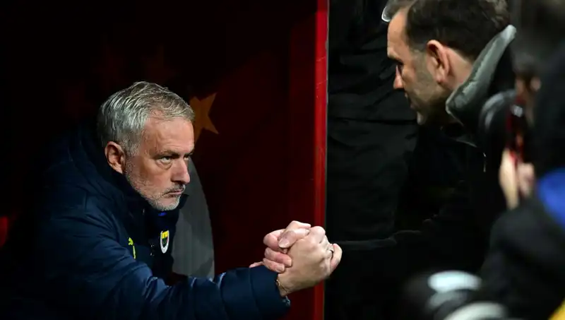 Derbiye Geri Sayım: Mourinho ile Buruk'un Rekabeti Şekilleniyor