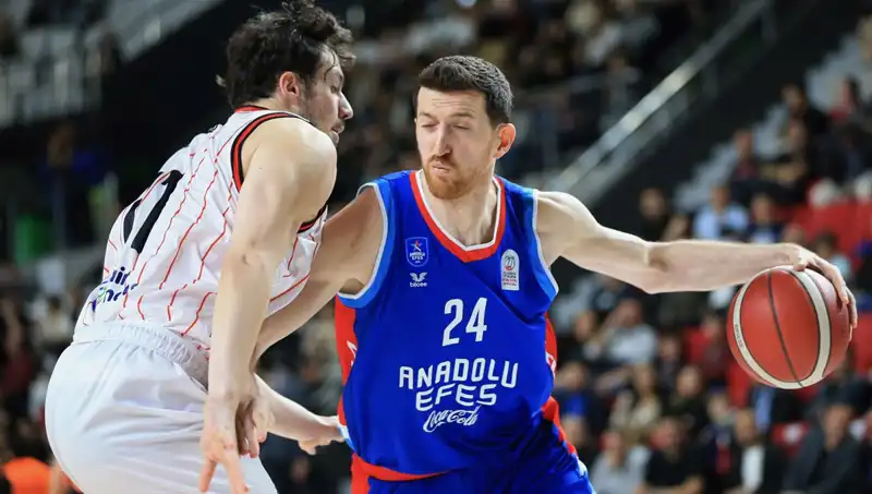 Euroleague'de Anadolu Efes'in Kritik Maçında Galibiyet Şansı Ne?