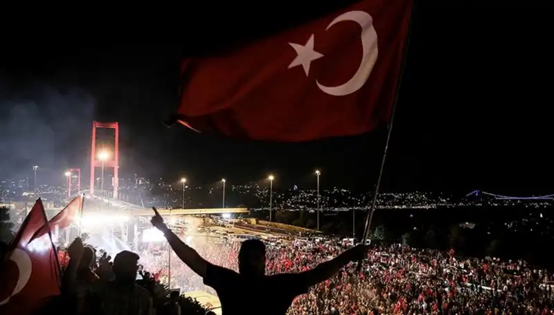 Külliye'de "En Uzun Gece" Temsili: 15 Temmuz'un Ruhunu Yaşatacak