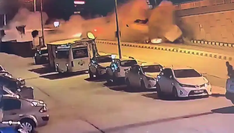 Freni Patlayan Arazözün Feci Kaza Anı: Ekipler Olay Yerinde!