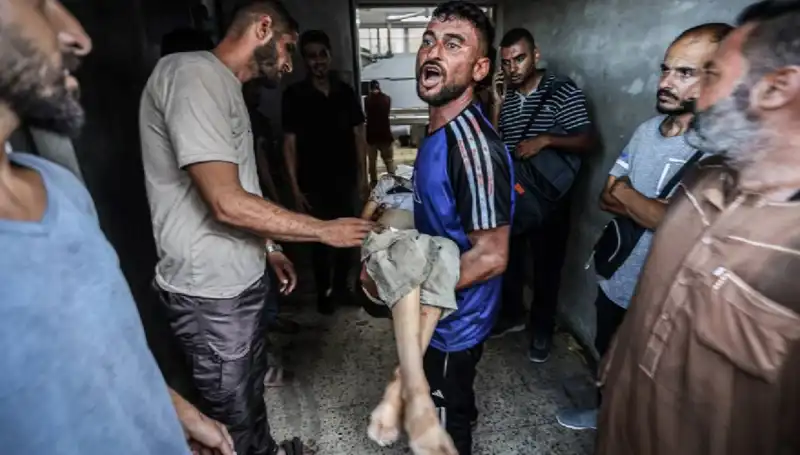 Gazze'de Gerilimin Zirve Noktasında: 90 Filistinli Hayatını Kaybetti