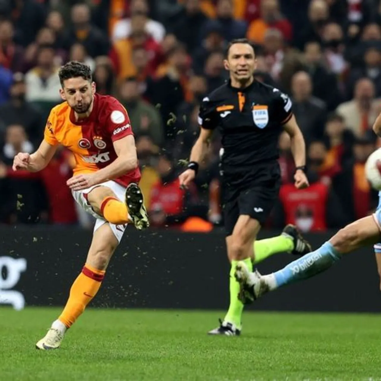 Antalyaspor-Galatasaray Maçı 19 Ekim'de Oynanacak