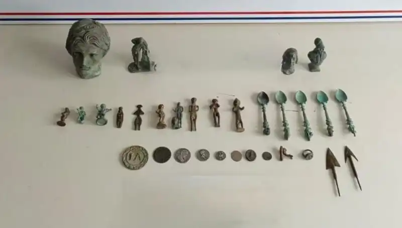 Tarihçiler Şaşkın: Roma Dönemine Ait Eserler Ele Geçirildi