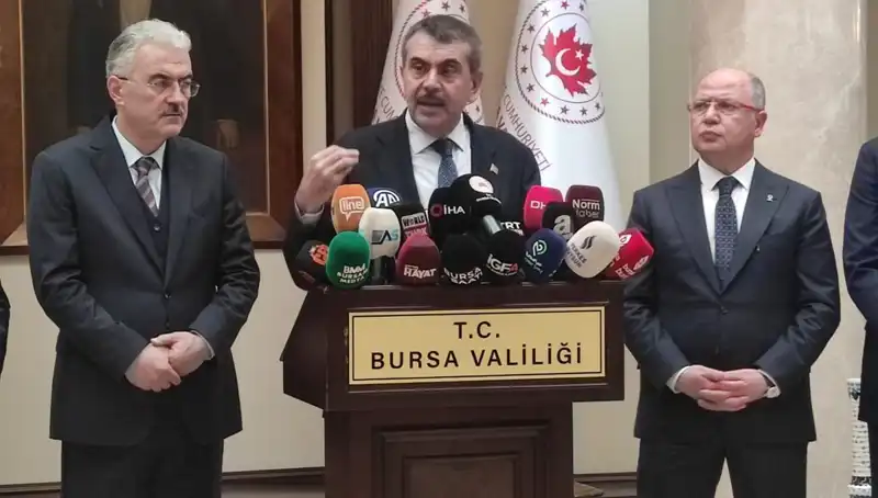 Çalışanlara Yaptırım Uyarısı: Bakan Tekin Protesto Katılımcılarını Sıfır Toleransla Uyarıyor
