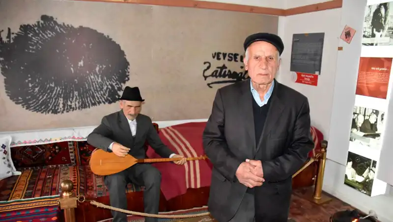 Aşık Veysel'in Gizemli Yaşamı: "Ben Asıl Şimdi Kör Oldum" Sözü Neyi Anlatıyor?