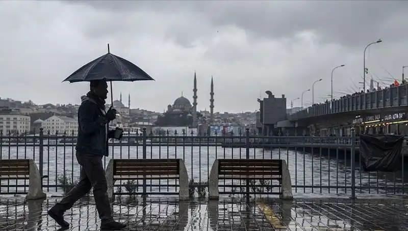İstanbul'da Bahar Işıltısı Sona Erdi: Kışa Dönüş Yapıyor
