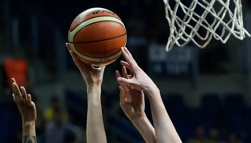 Kadın Basketbolunda Fenerbahçe-Beşiktaş Yarı Final Serisi Başlıyor: Şampiyona Heyecanı Tava Cook!