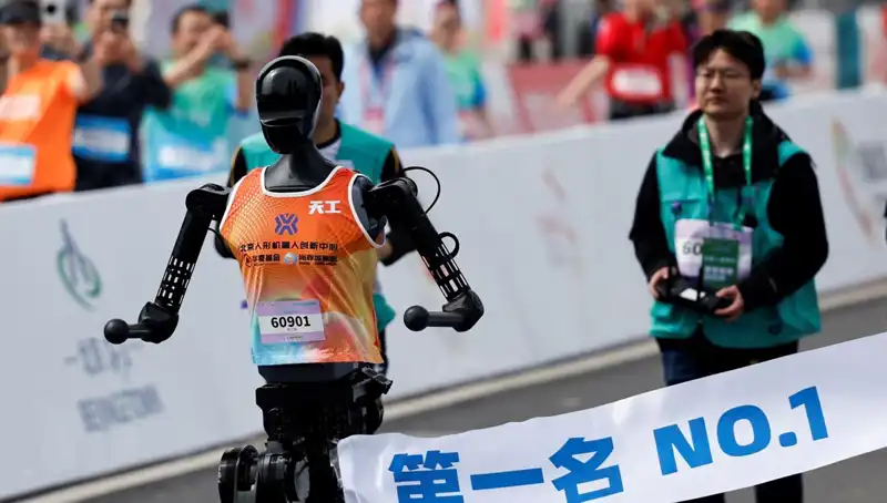 Çinli Robotlar, İnsanlarla Maraton Koşarak Yapay Zeka Alanında Çığır Açtı