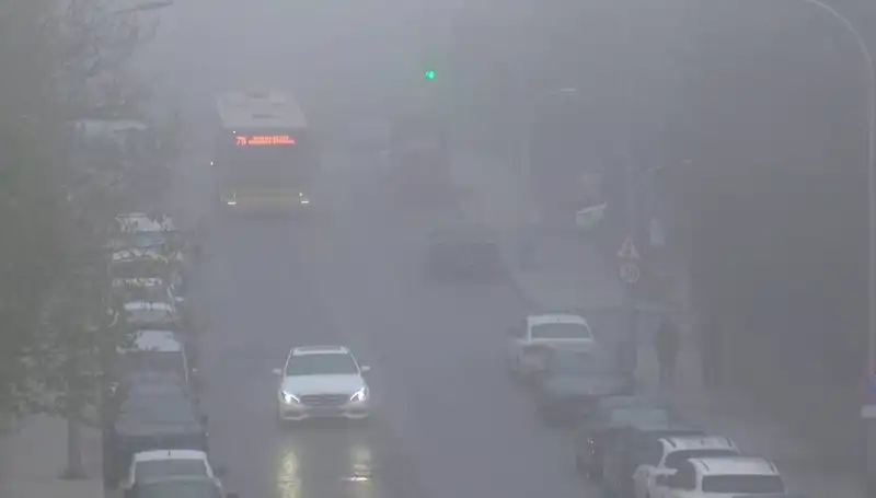 İstanbul'da Sis Sürücülere Zorluk Çıkarıyor: Hangi Bölgeler Etkilendi?