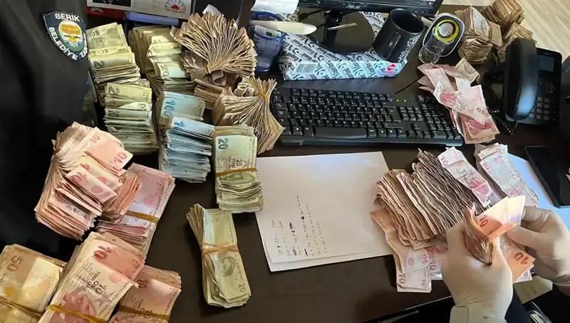 Dilencinin Üzerinden Çıkan Binlerce TL, Sokakları Şaşkına Çeviriyor!