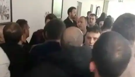Karamürsel Belediyesi'nde İhale Krizi: Kazanan ve Kaybedenler Kim Olacak?