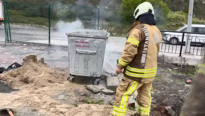 Çöp Konteynerinden Korkutan Dumanlar: Başakşehir'de Kimyasal Madde Alarmı