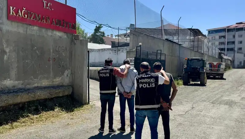 Kars'ta Uyuşturucu Operasyonu: Kapsamlı Operasyon Sonrası 2 Kişi Tutuklandı